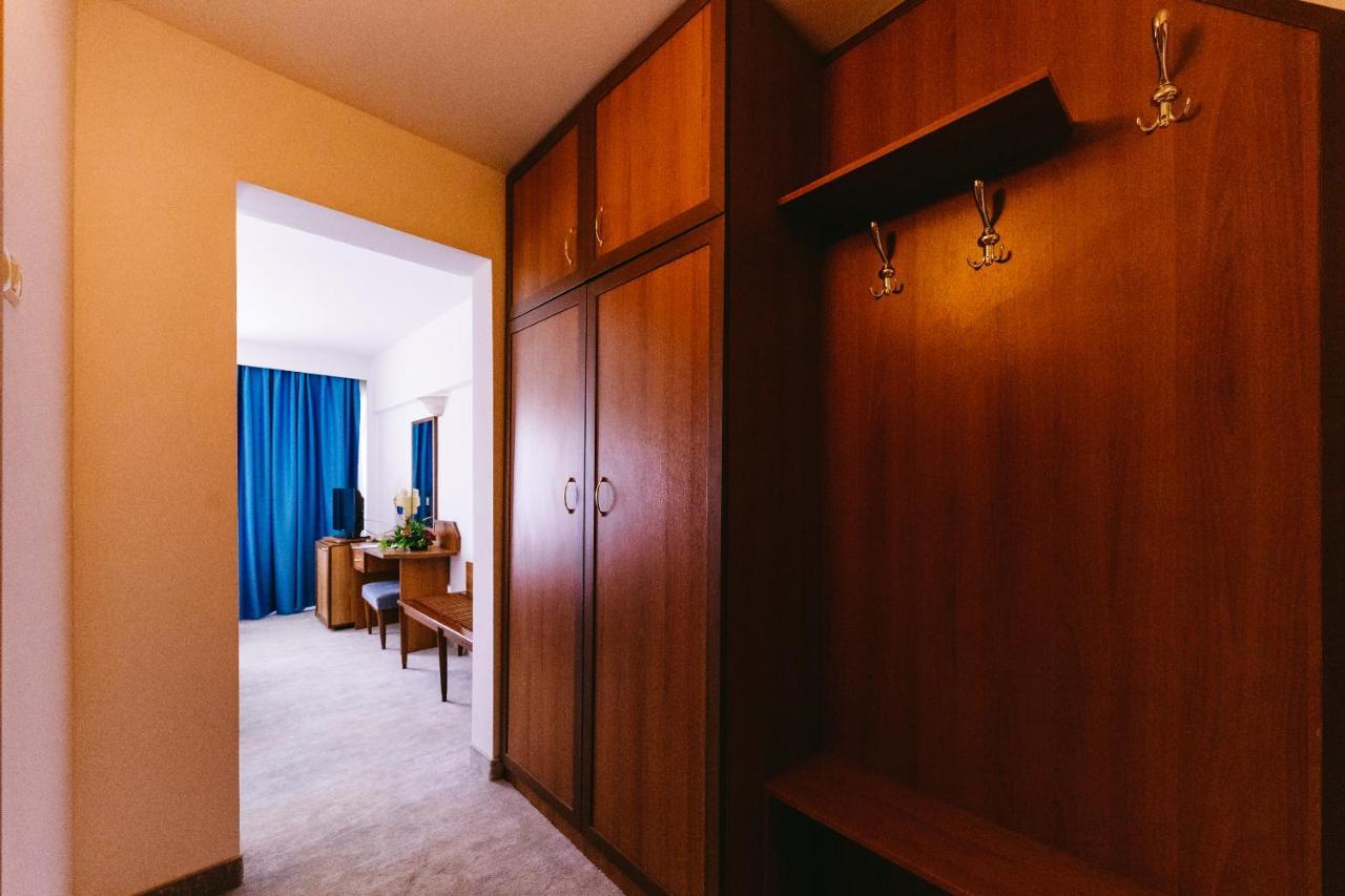 Hotel Condor Мамая Екстер'єр фото